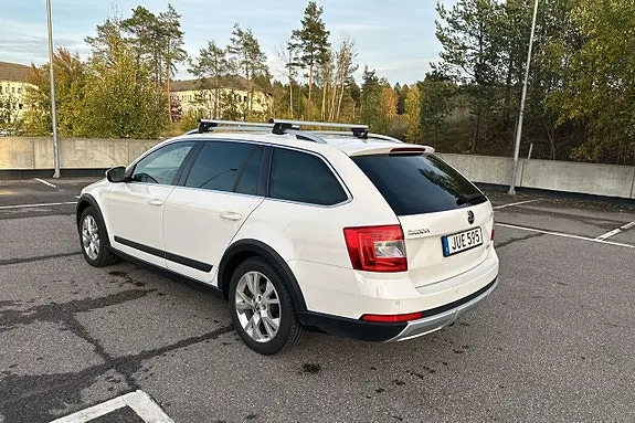 Skoda Octavia Scout 2016 photo 4