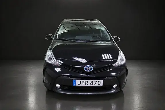 Toyota Prius 2015 photo 2