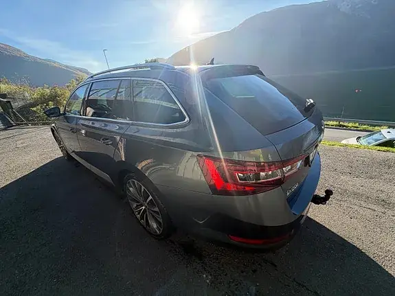 Skoda Superb 2018 photo 4
