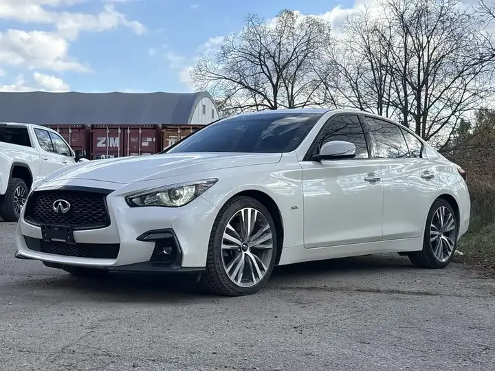 Infiniti Q50 2019 photo 4