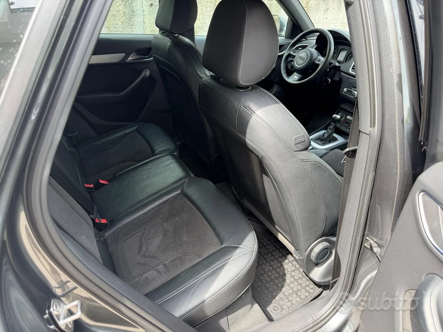 Audi Q3 2014 photo 2