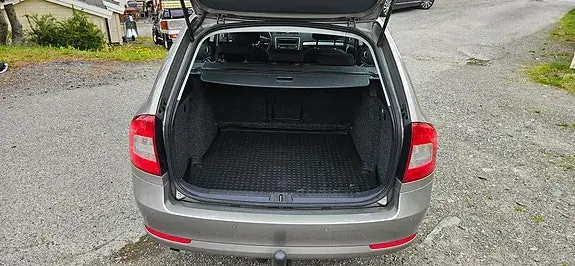 Skoda Octavia 2011 photo 5