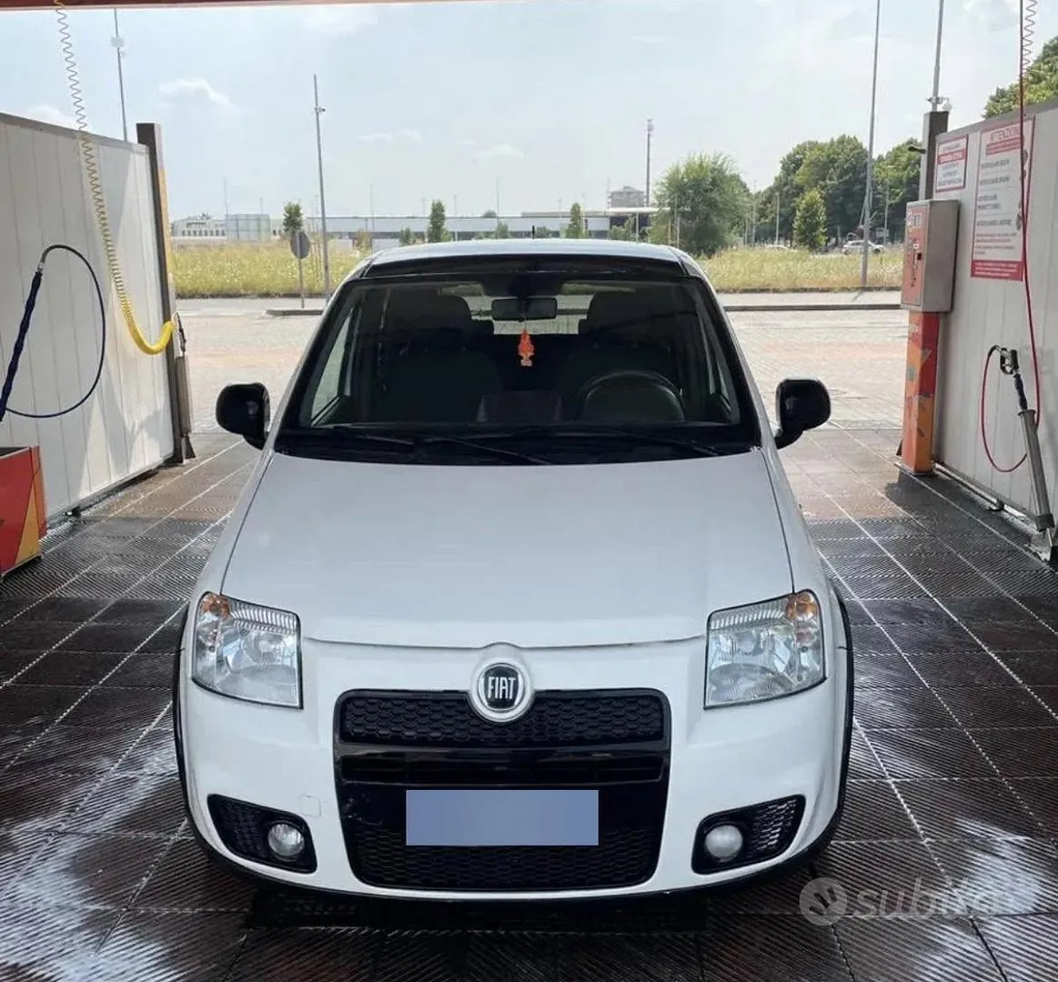 Fiat Panda 2010 photo 2