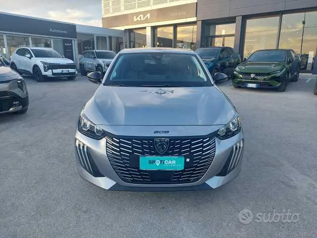 Peugeot 208 2025 photo 2