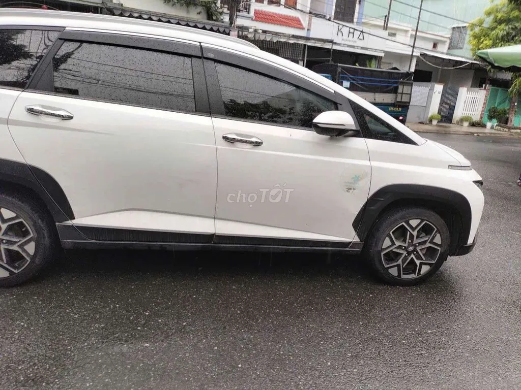 Hyundai Stargazer