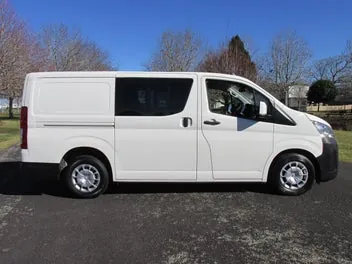 Toyota Hiace 2020 photo 5