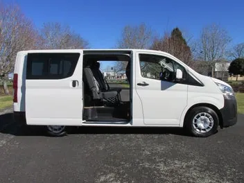 Toyota Hiace 2020 photo 3