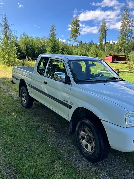 Mitsubishi L200 2006 photo 2