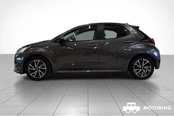 Toyota Yaris 2023 photo 2