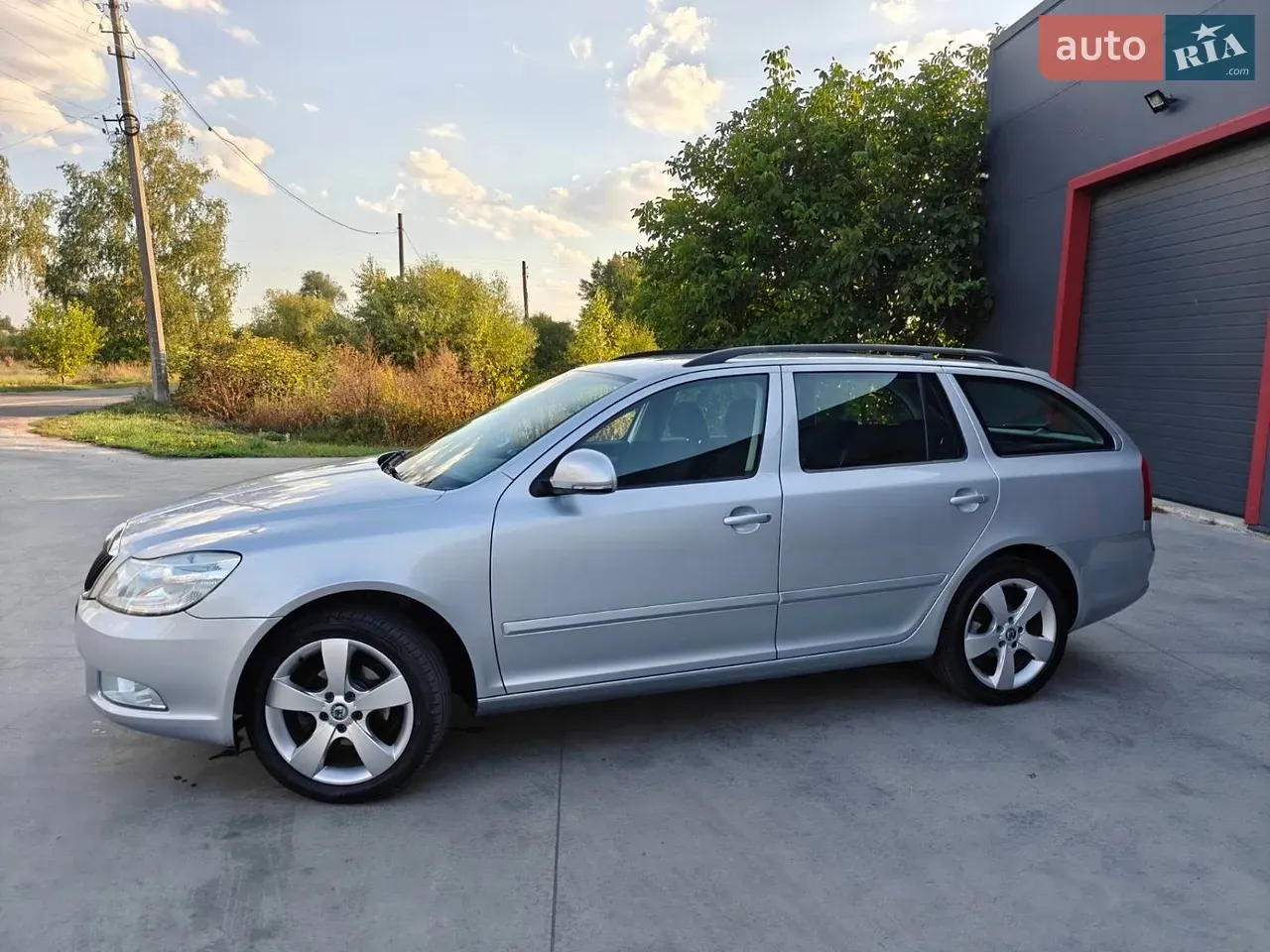 Skoda Octavia 2010 photo 3