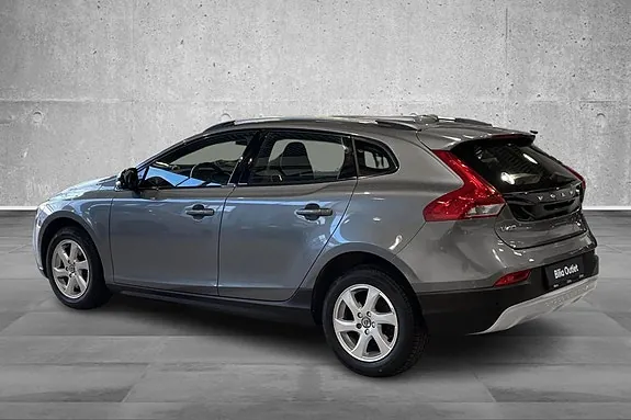Volvo V40 Cross Country 2016 photo 3
