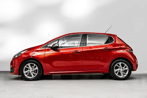 Peugeot 208 2016 photo 2
