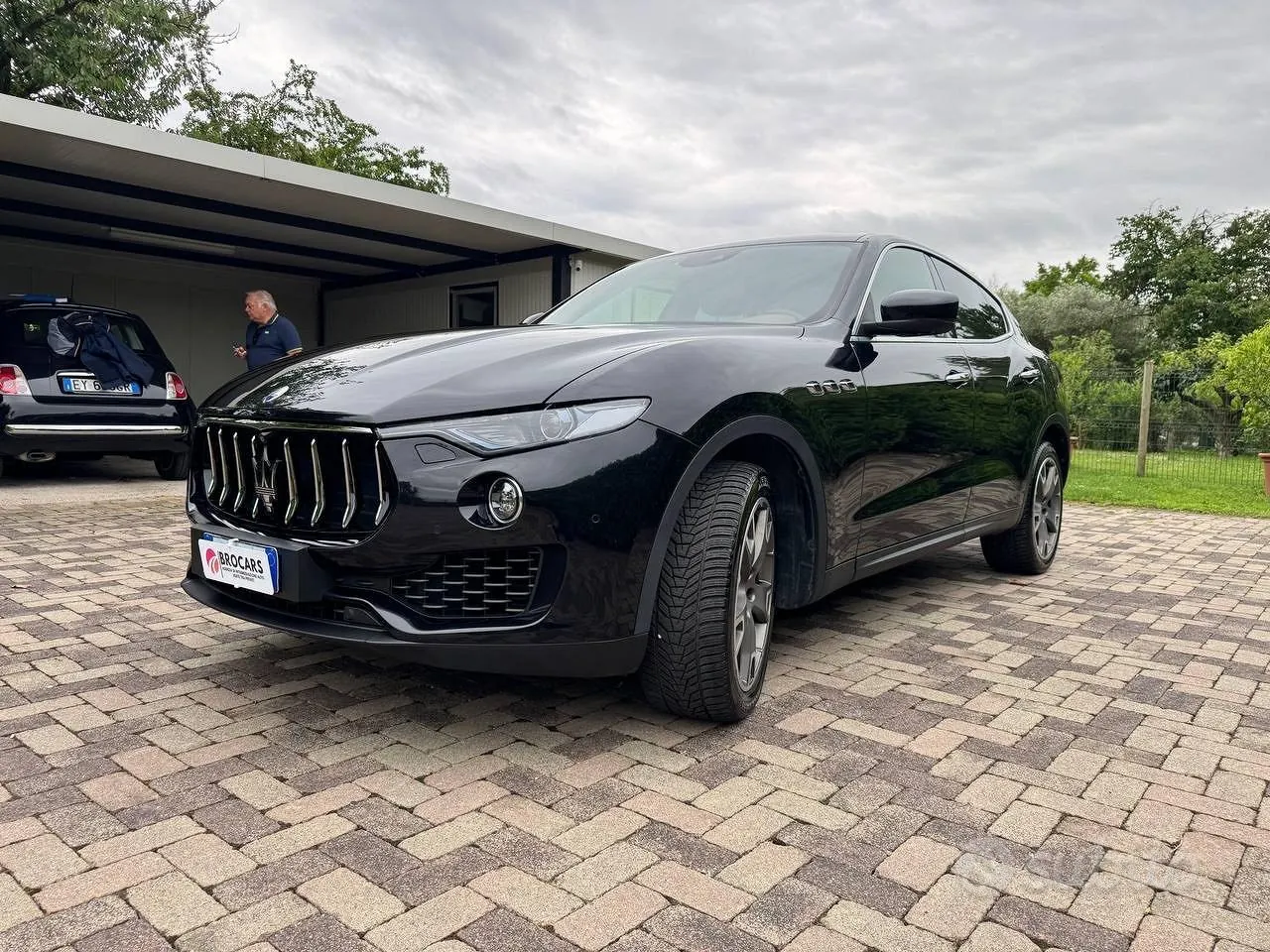 Maserati Levante 2017 photo 2