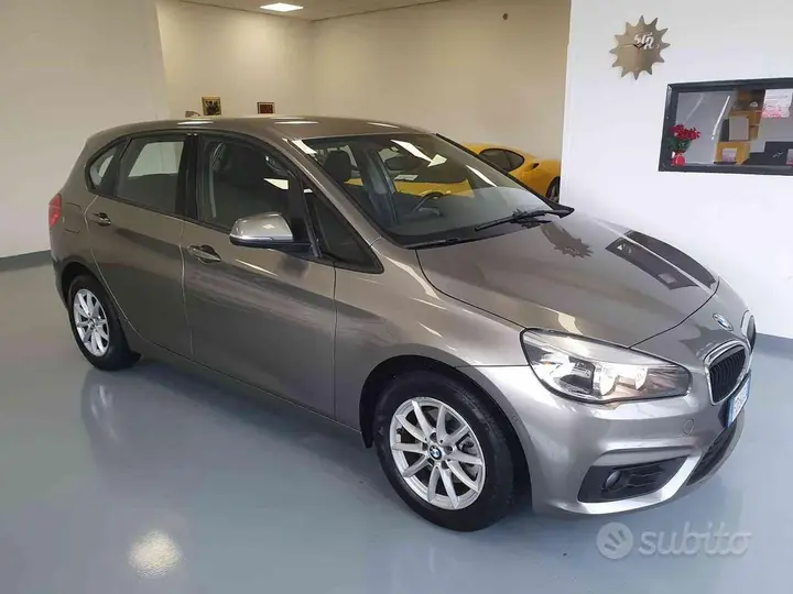 BMW 216D Active Tourer 2016 photo 2