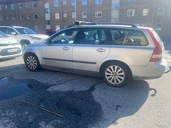 Volvo V50 2007 photo 2