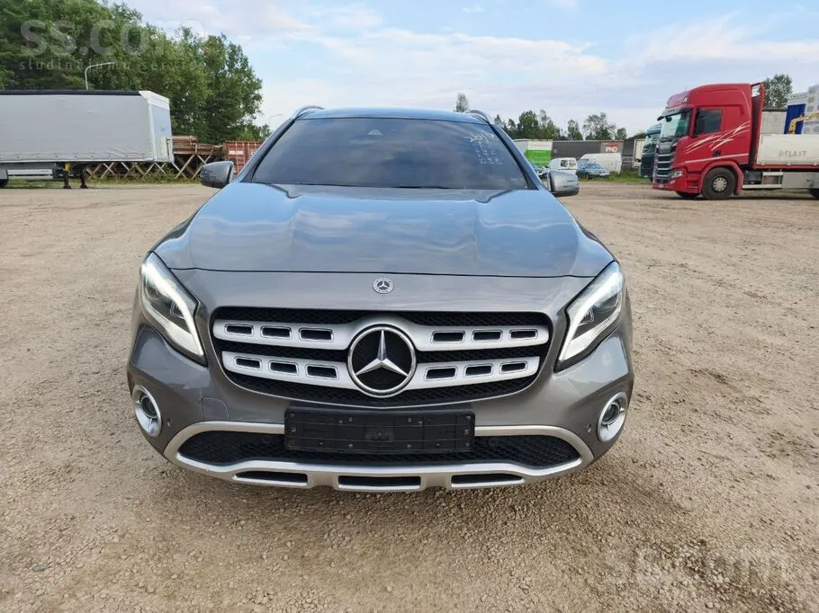 Mercedes-Benz Gla 2019 photo 2