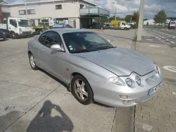 Hyundai Coupé 2001 photo 3