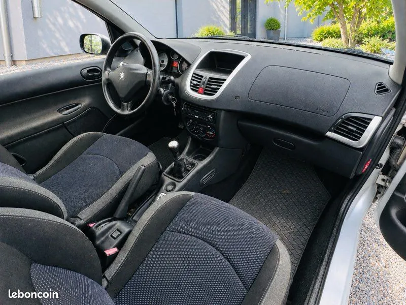 Peugeot 206 2009 photo 3