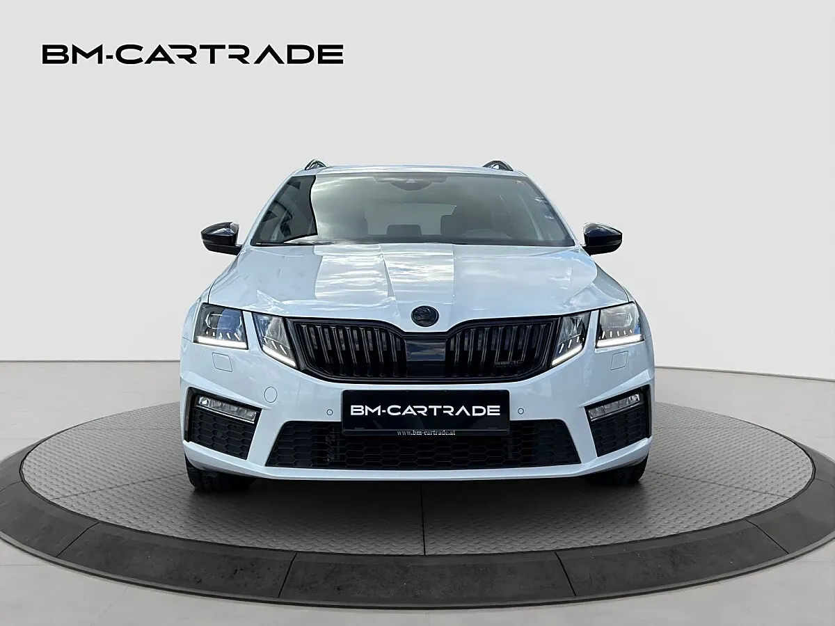 Skoda Octavia 2019 photo 2