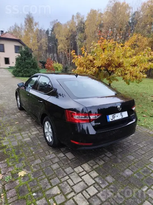 Skoda Superb 2018 photo 3
