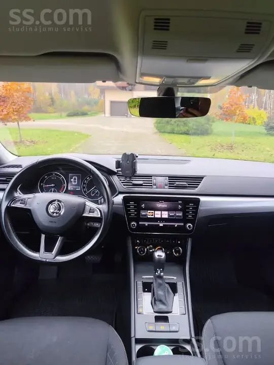 Skoda Superb 2018 photo 5