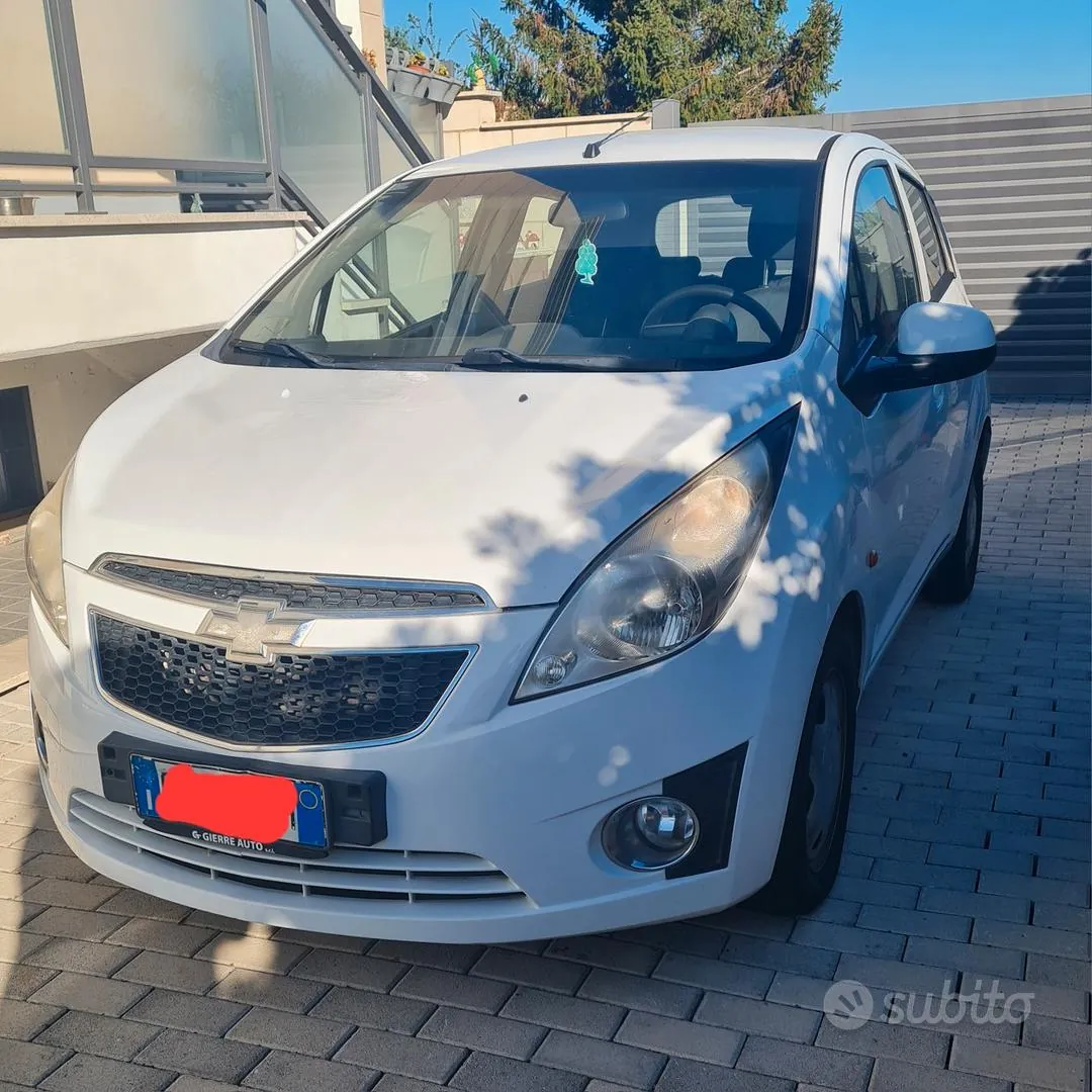 Chevrolet Spark 2011 photo 2