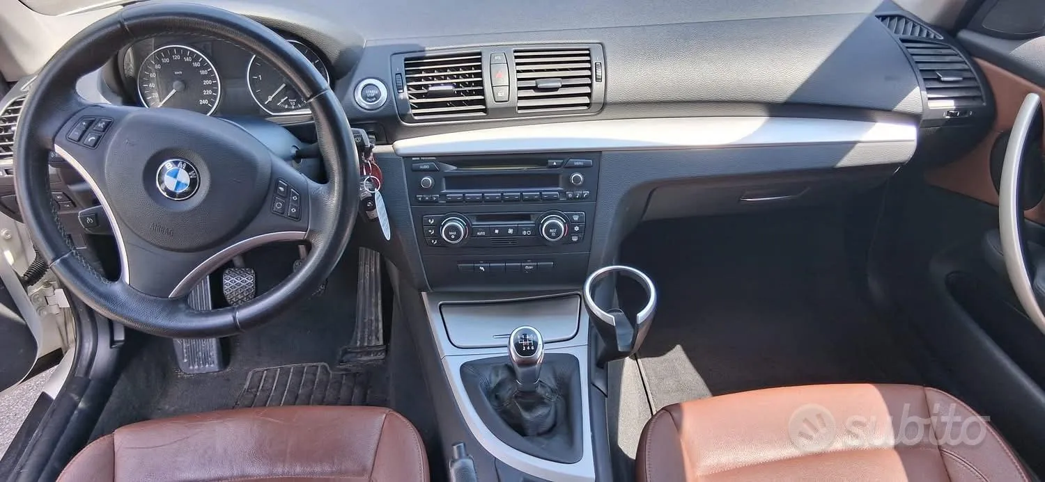 BMW 118D 2009 photo 3