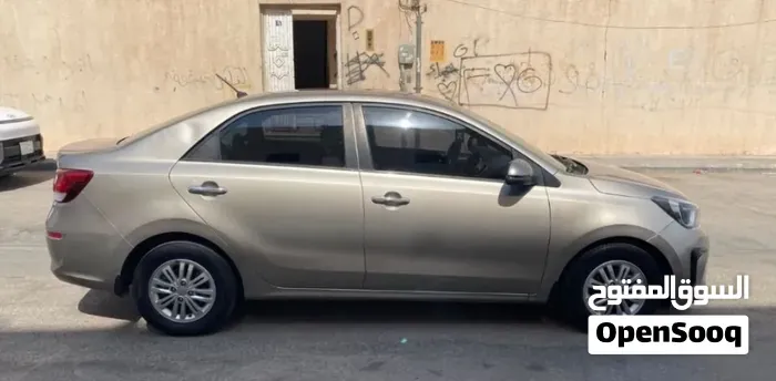 Kia Pegas
