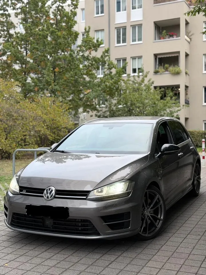 Volkswagen Golf 7 R