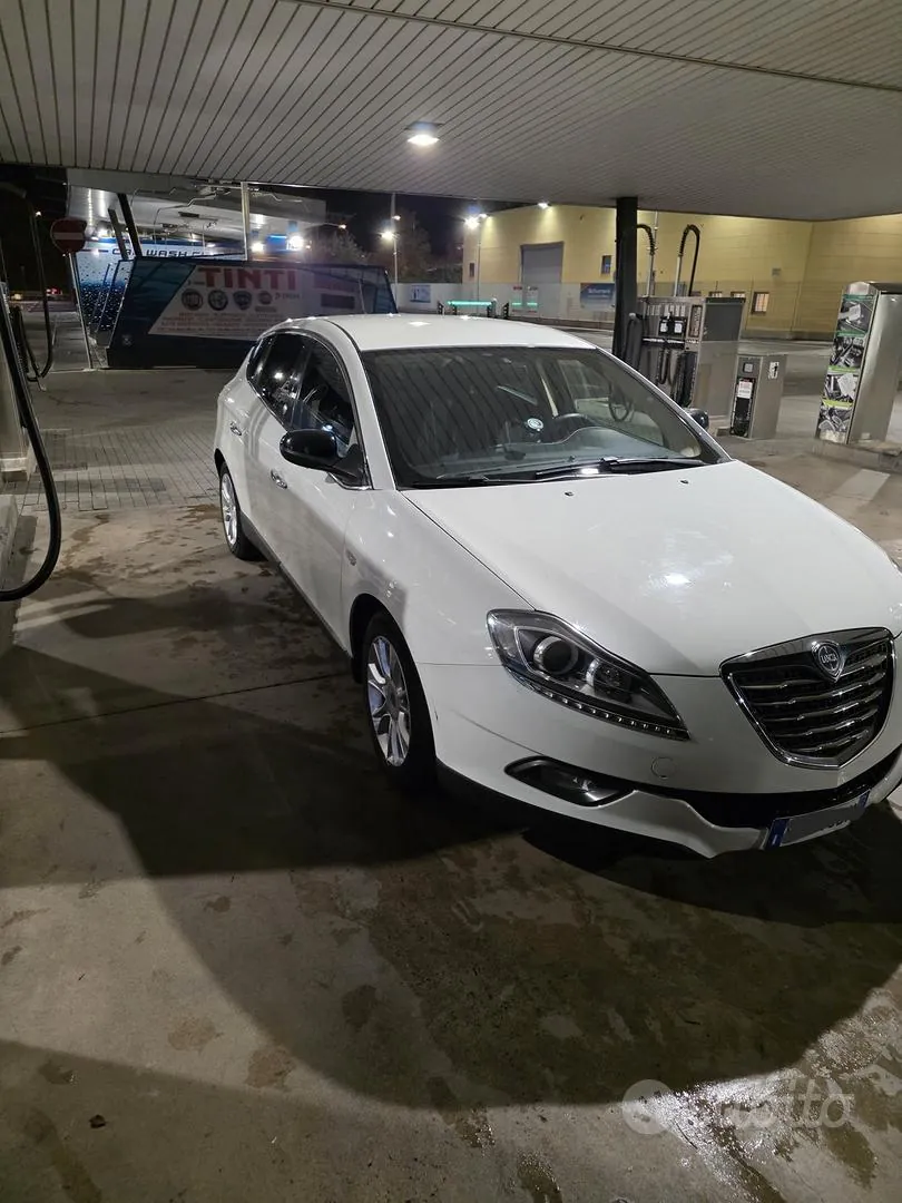 Lancia Delta 2012 photo 3