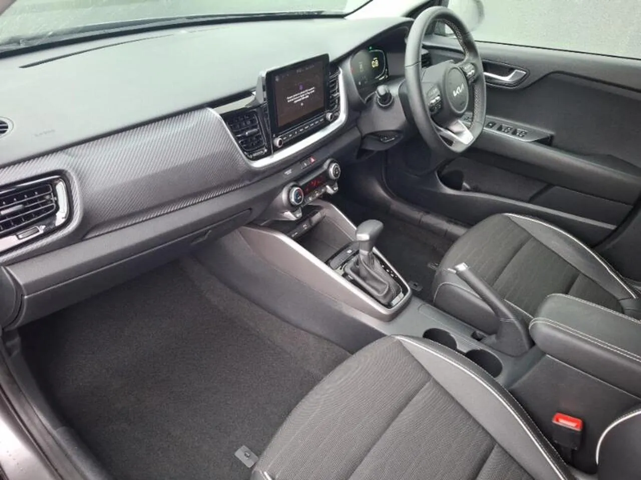 Kia Stonic 2025 photo 5