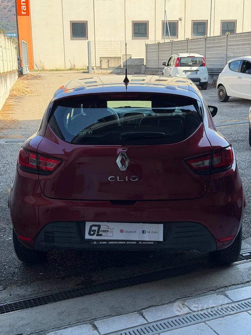 Renault Clio 2017 photo 2