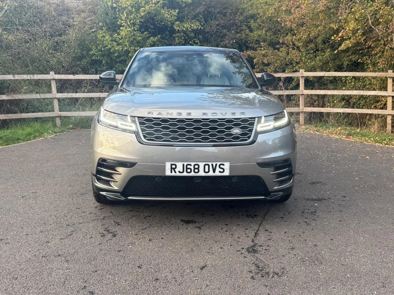 Land Rover Range Rover Velar 2019 photo 2