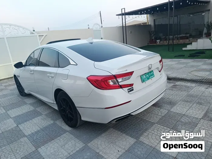 Honda Accord 2018 photo 4