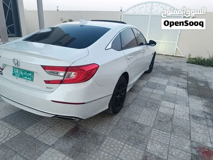 Honda Accord 2018 photo 3