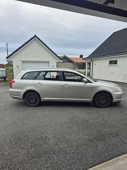Toyota Avensis 2005 photo 3