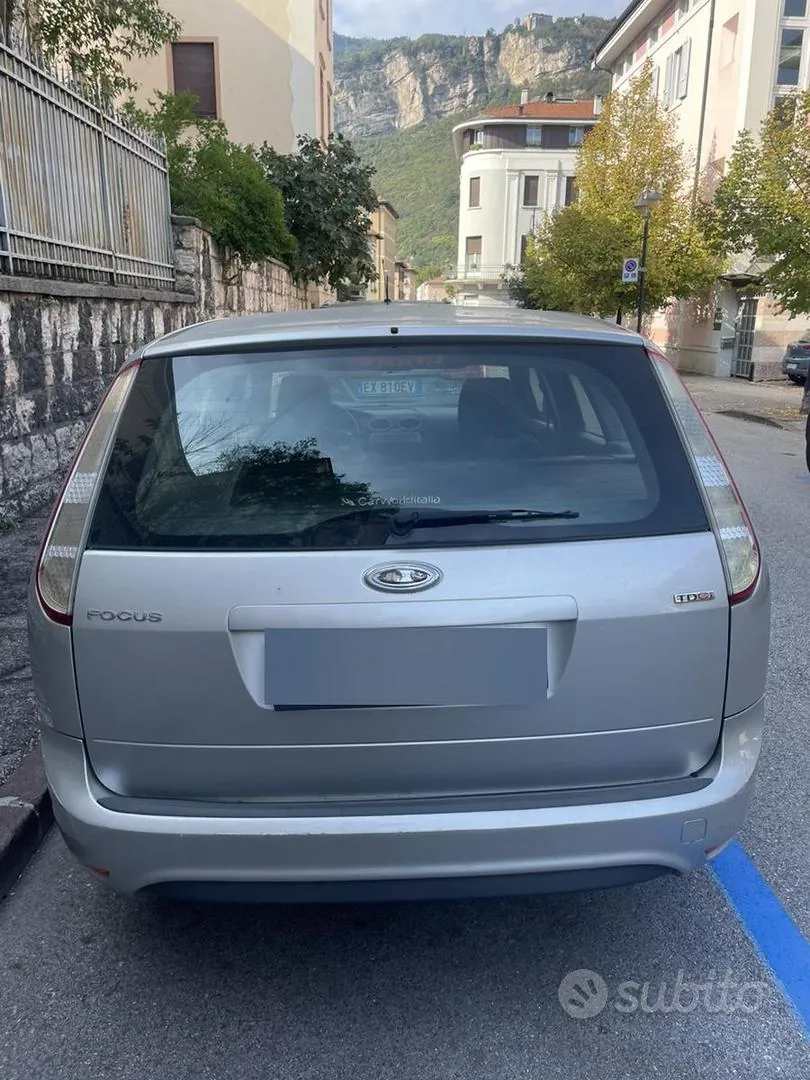 Ford Focus 2008 photo 3