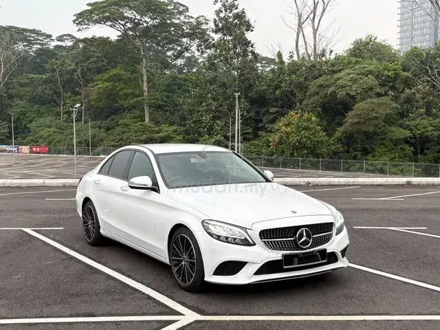 Mercedes-Benz C200