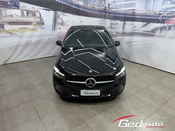 Mercedes-Benz B 180 2023 photo 2