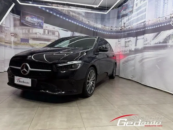 Mercedes-Benz B 180 2023 photo 3