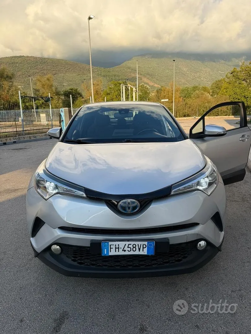 Toyota C-Hr 2017 photo 5