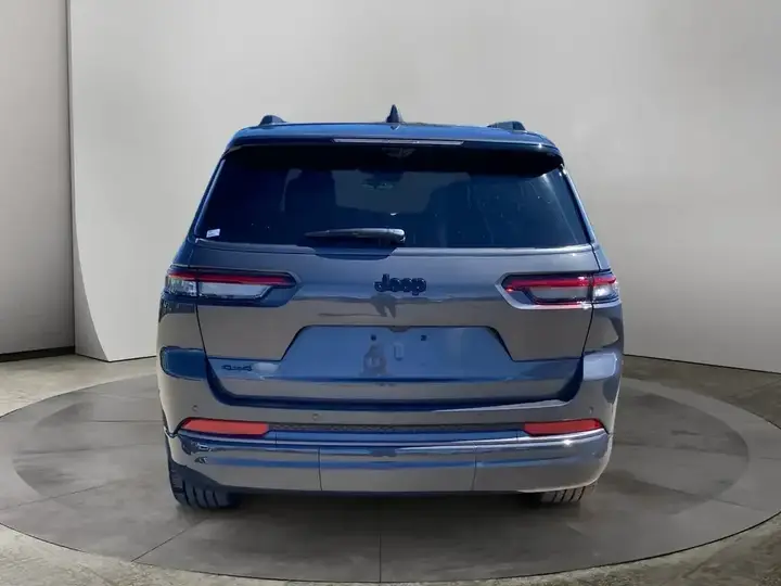 Jeep Grand Cherokee L 2026 photo 3