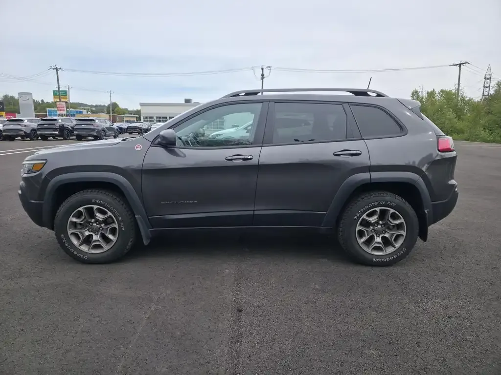 Jeep Cherokee 2021 photo 2