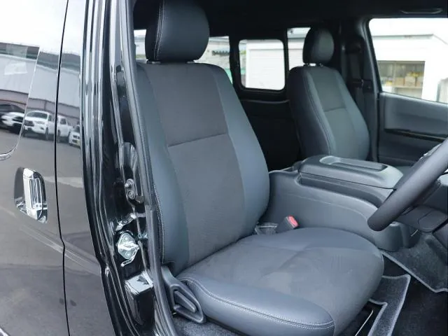 Toyota Hiace 2026 photo 3