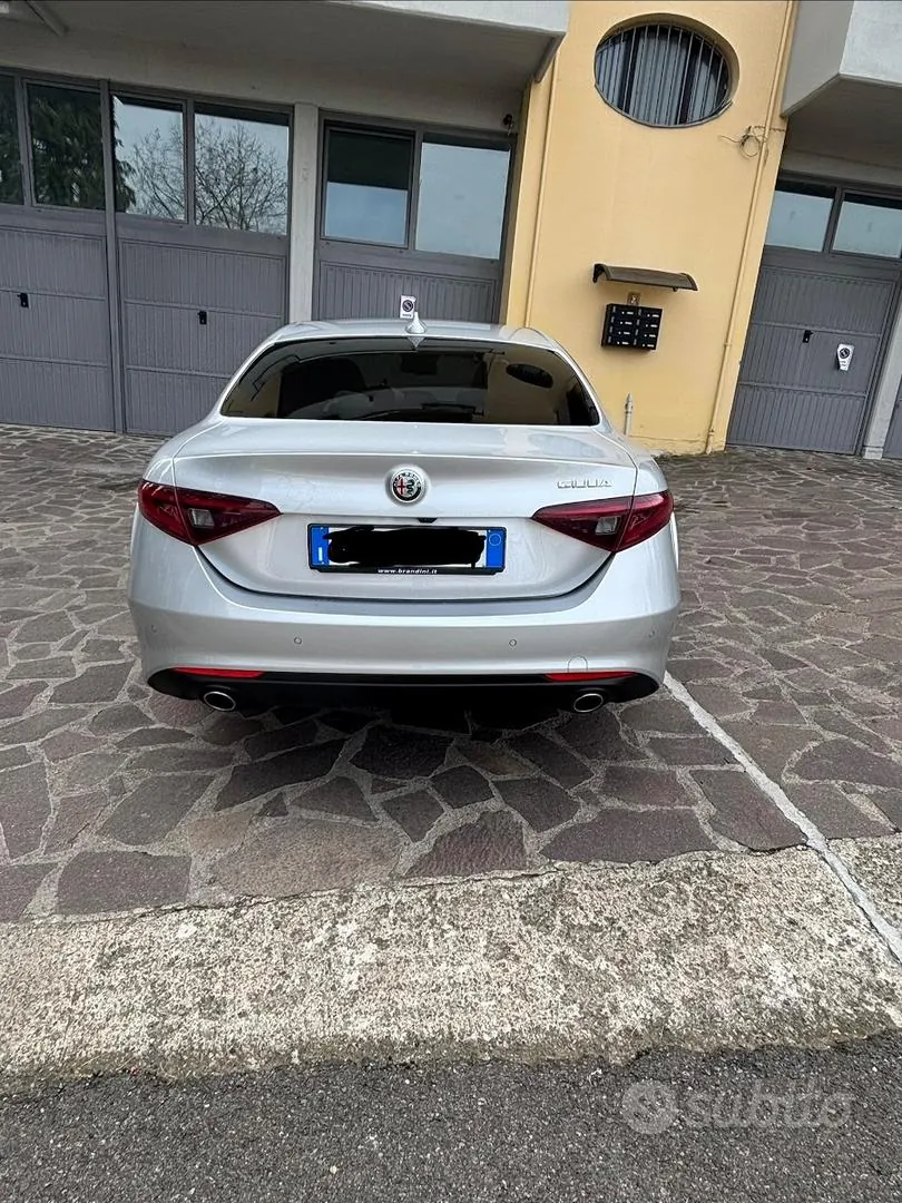 Alfa Romeo Giulia 2022 photo 4