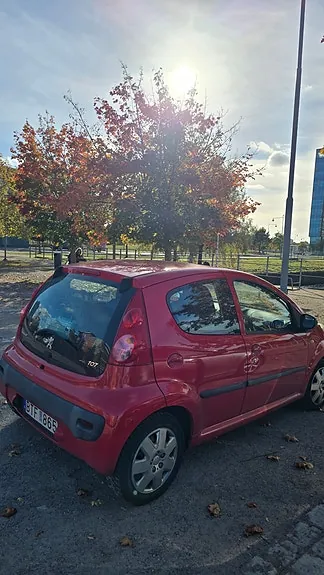 Peugeot 107 2008 photo 3