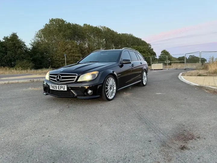 Mercedes-Benz C-Class 2009 photo 2