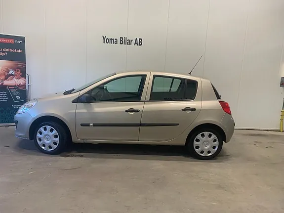 Renault Clio 2007 photo 2