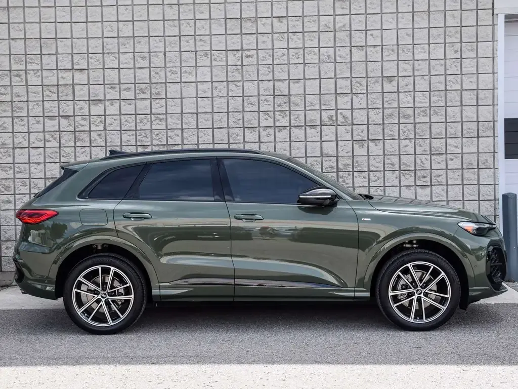 Audi Q5 2025 photo 3