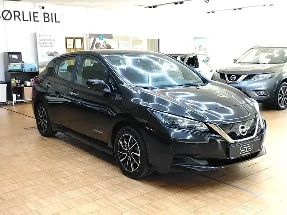 Nissan Leaf 2018 photo 2